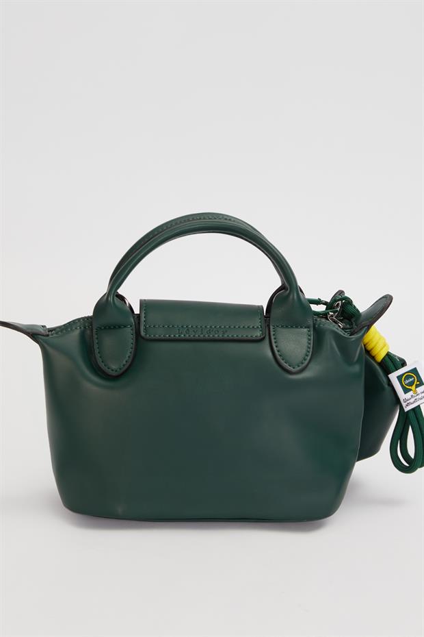 Yeşil İp Saçaklı Charm Detaylı El Çantası