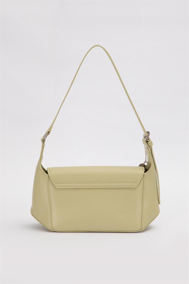 Yeşil Kalp Aksesuar Detaylı Omuz Çantası