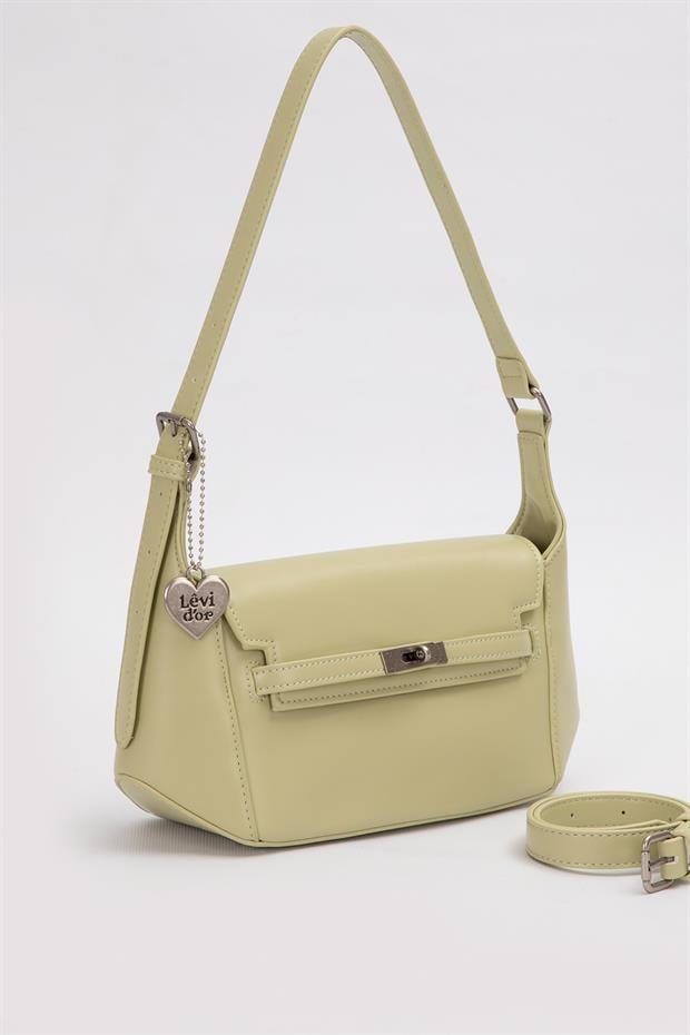 Yeşil Kalp Aksesuar Detaylı Omuz Çantası