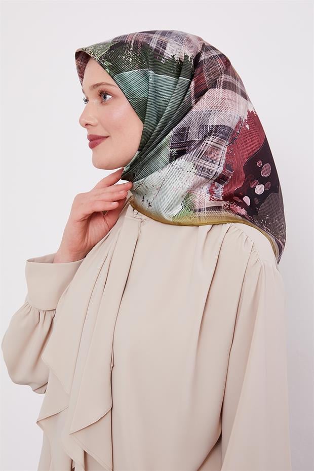 Yeşil İnce Çizgi Desen Twill İpek Eşarp