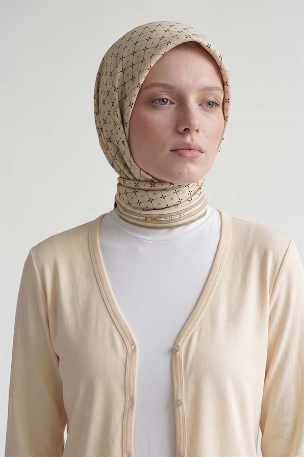Yeşil Kemer Detaylı Twill İpek Eşarp
