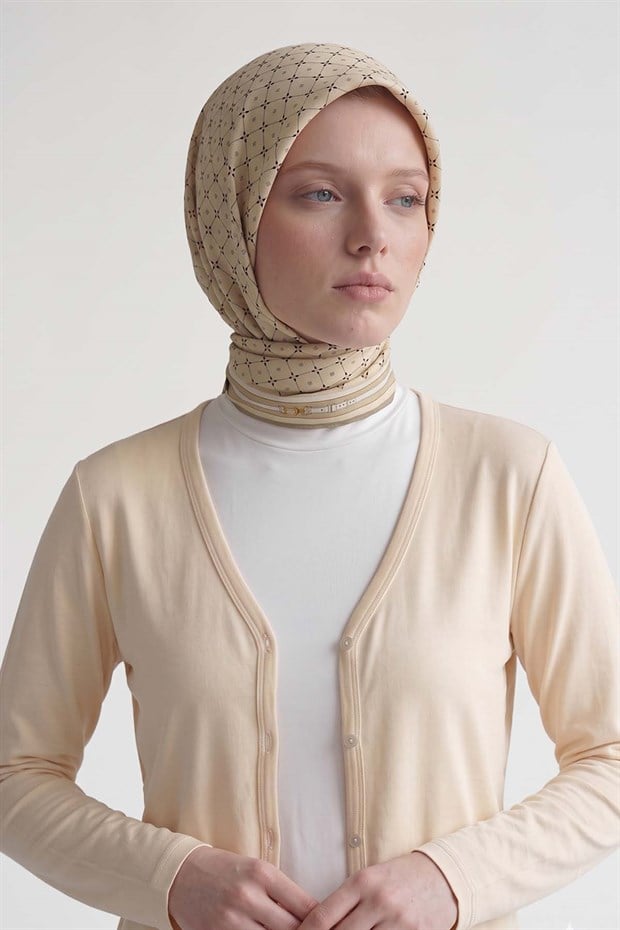 Yeşil Kemer Detaylı Twill İpek Eşarp