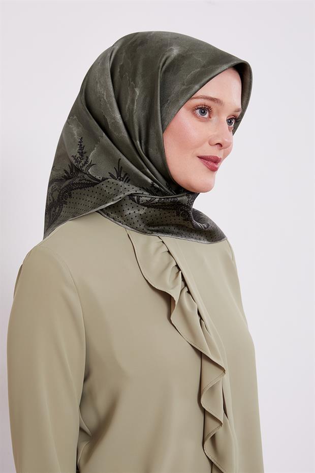 Yeşil Kenar Benekli Twill İpek Eşarp