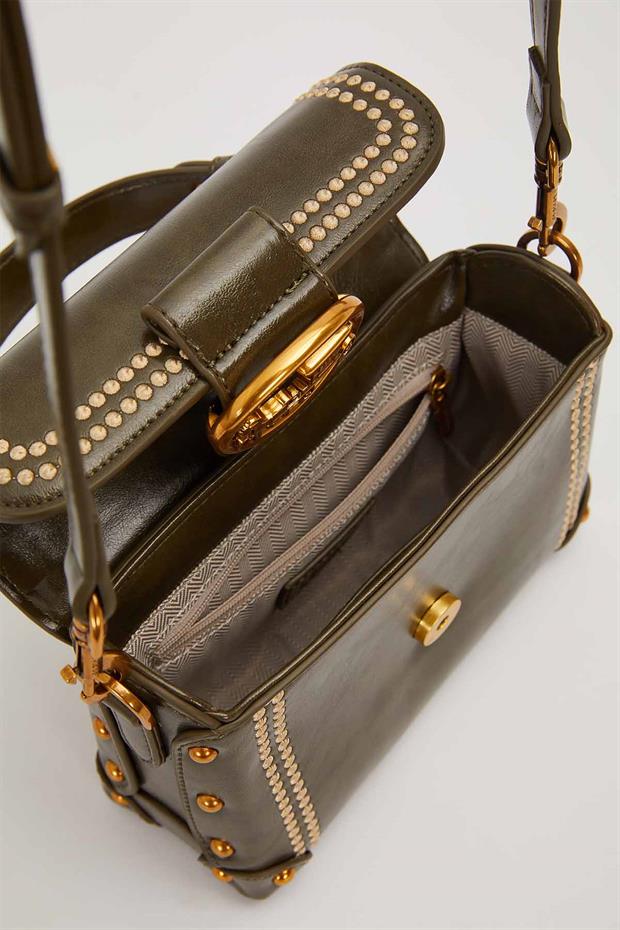 Yeşil Kenar Zımba Detaylı Omuz Çantası