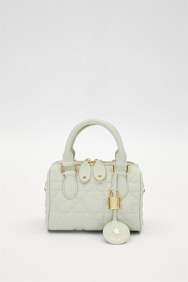 Yeşil Kilit Aksesuar Detaylı El Çantası