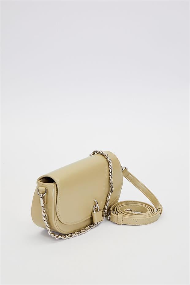 Yeşil Kilit Aksesuar Detaylı Omuz Çantası