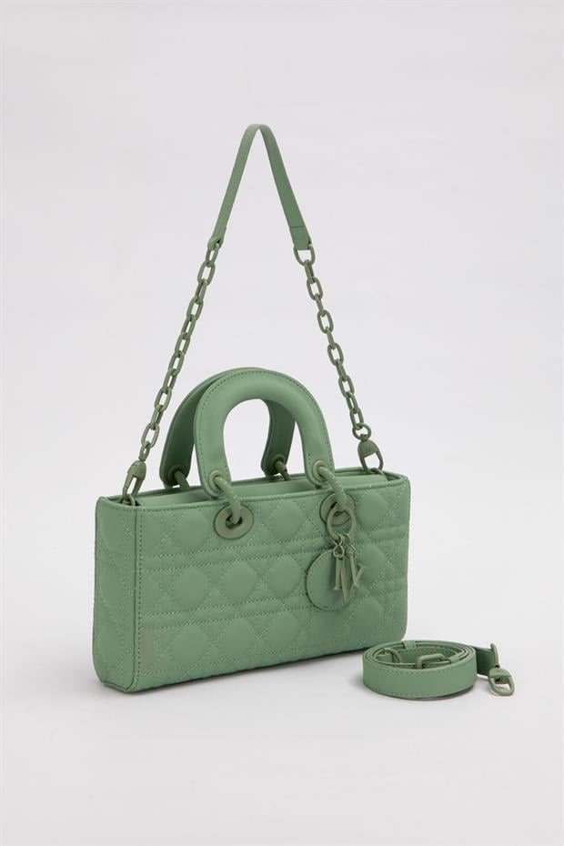 Yeşil Logo Aksesuar Zincirli Omuz Çantası