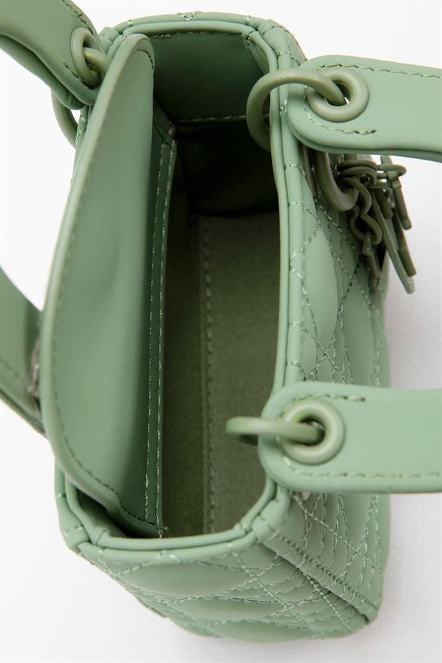 Yeşil Mini Boy Aksesuar Detaylı El Çantası
