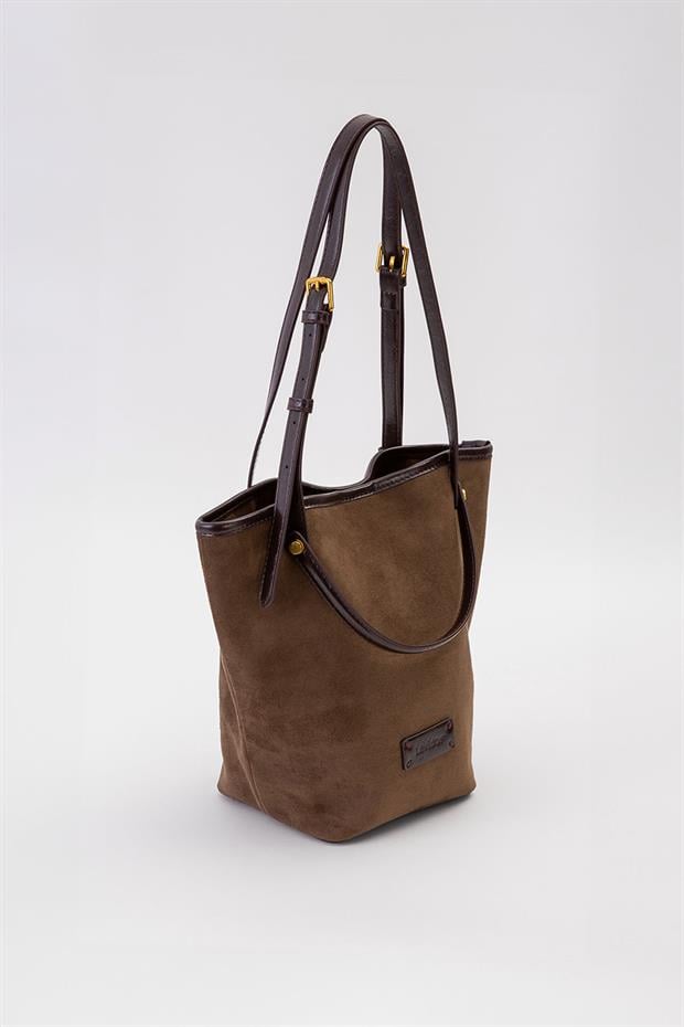 Yeşil Üçgen Form El Çantası