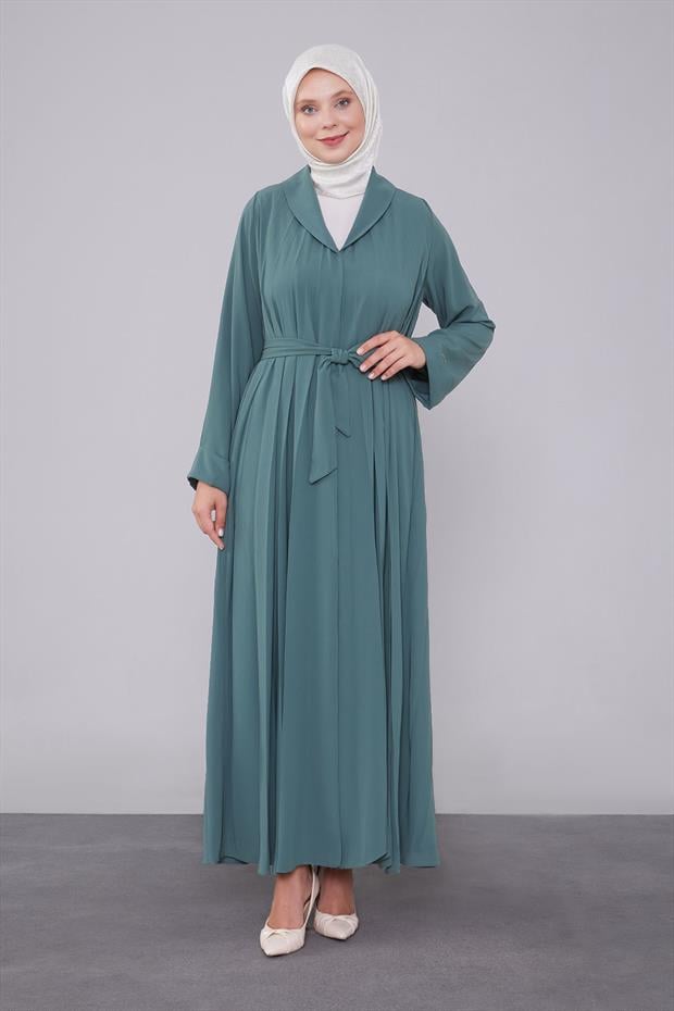 Yeşil Yaka Detaylı Ferace