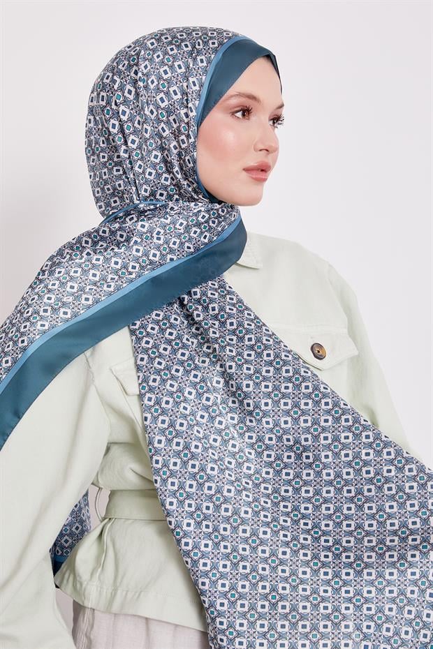 Zümrüt Yeşili Kare Desen Hint İpeği Şal