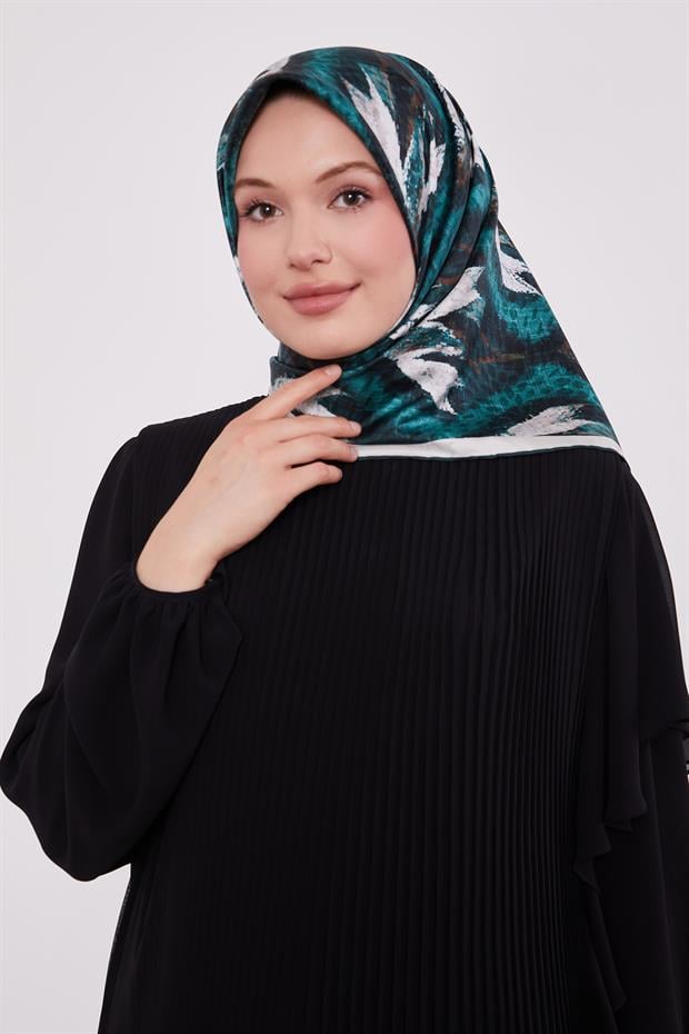 Zümrüt Yeşili Yansıma Görünümlü Twill İpek Eşarp