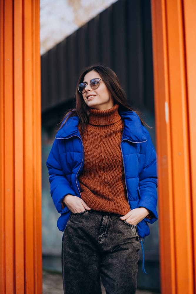 Lacivert ile Canlı Renkler Nasıl Gider