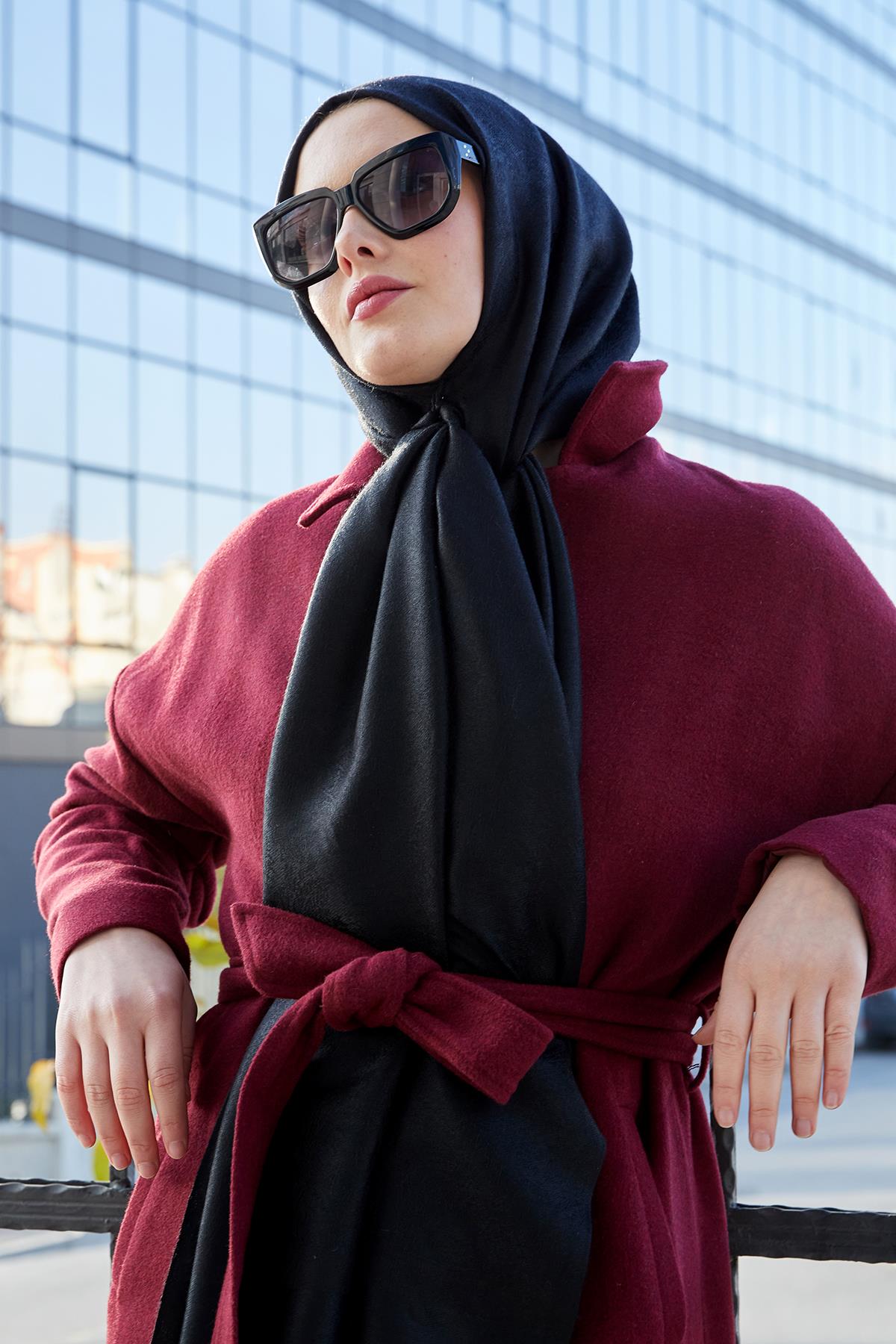 Bordo Elbiseyle Uyumlu Şal Renkleri