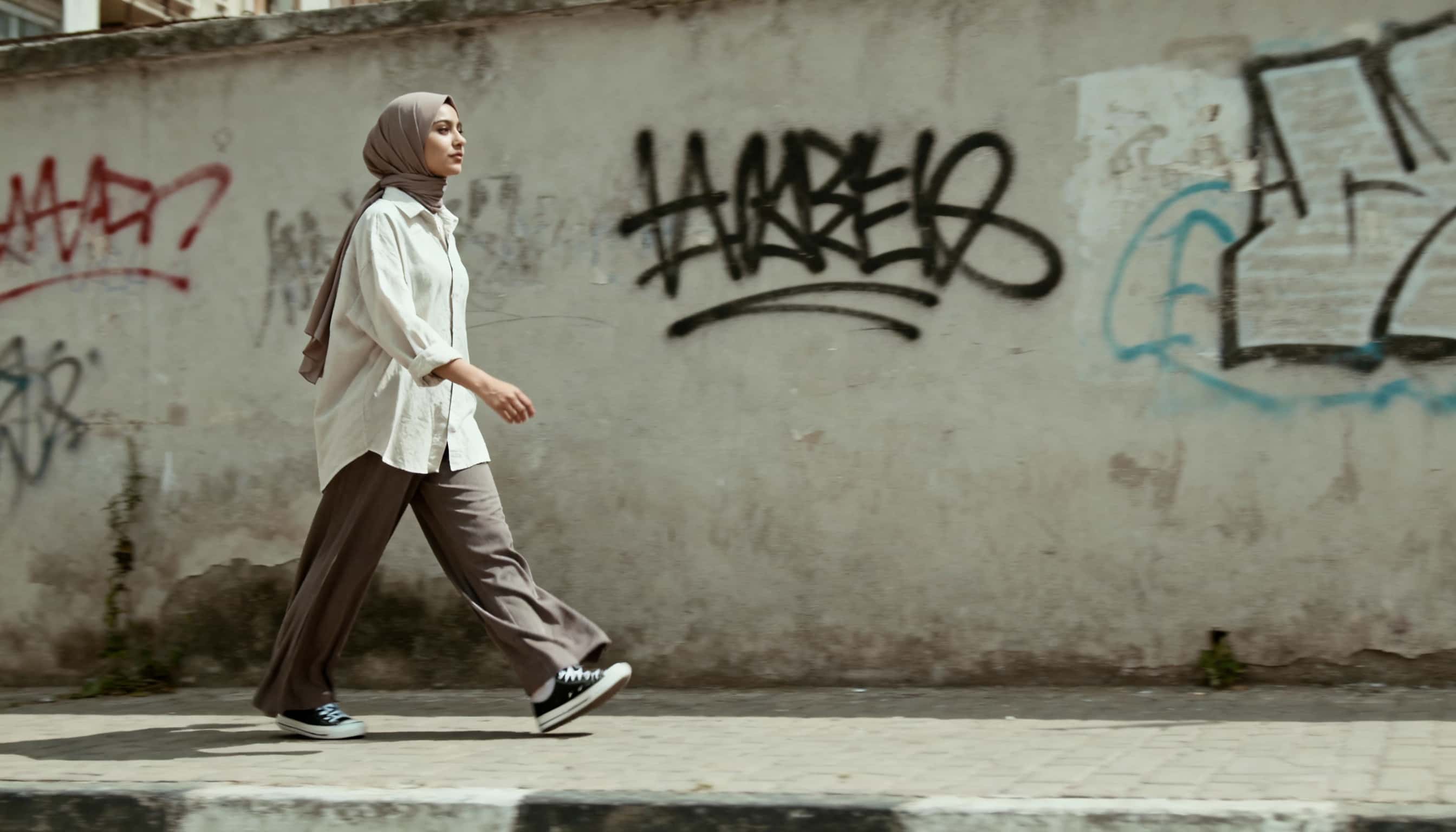 Modern ve Şık Ofis Tesettür Kombinleri