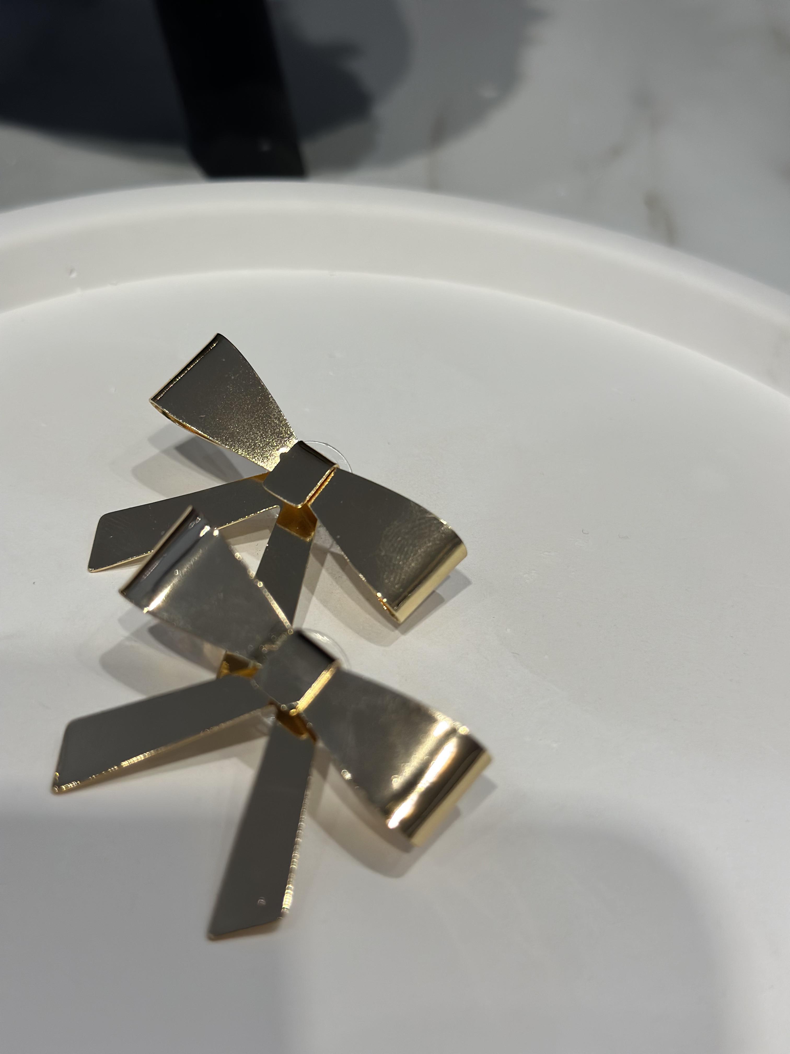 gold fiyonk küpe