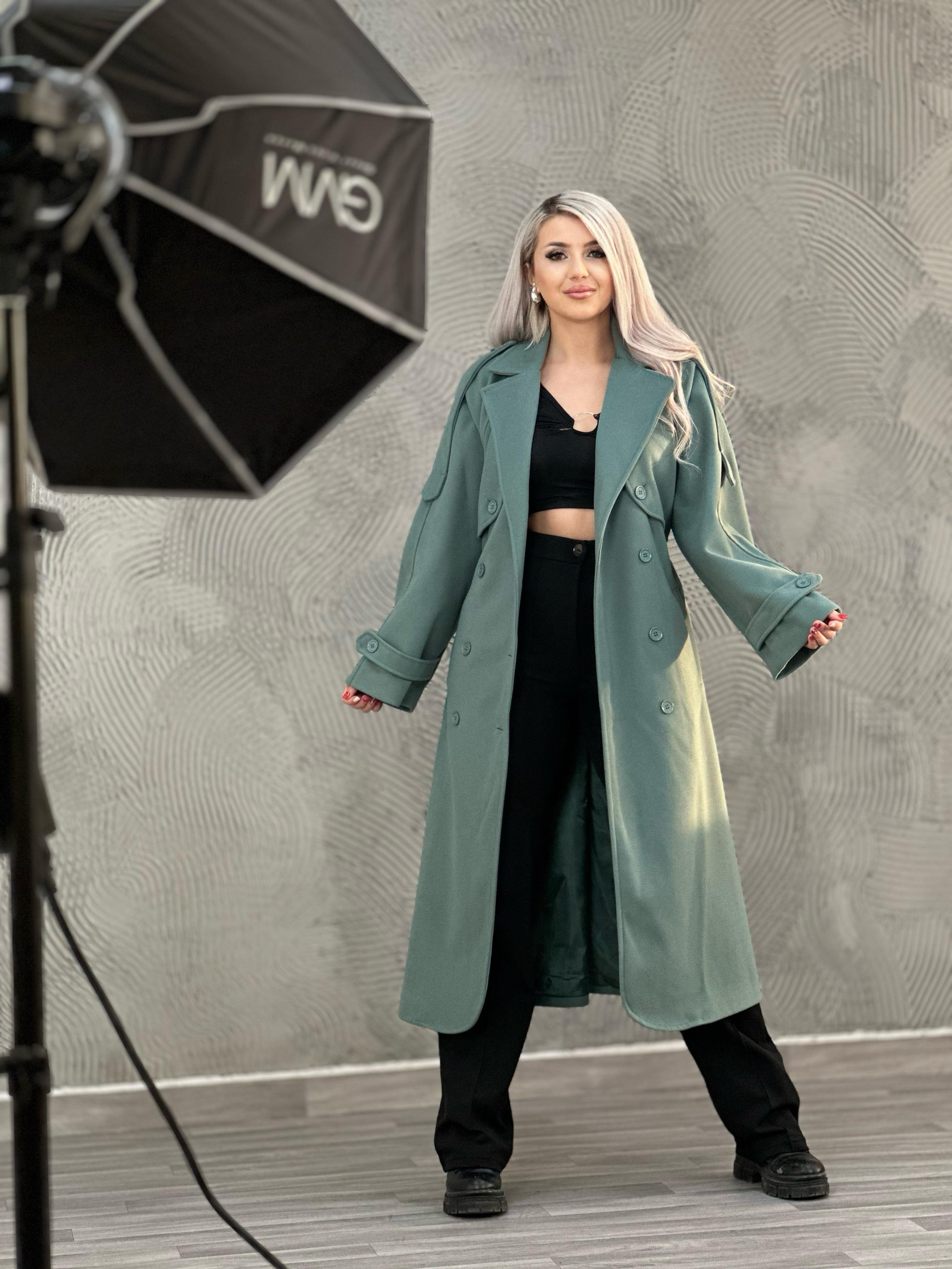 Mint Yeşili Kaşe Kaban