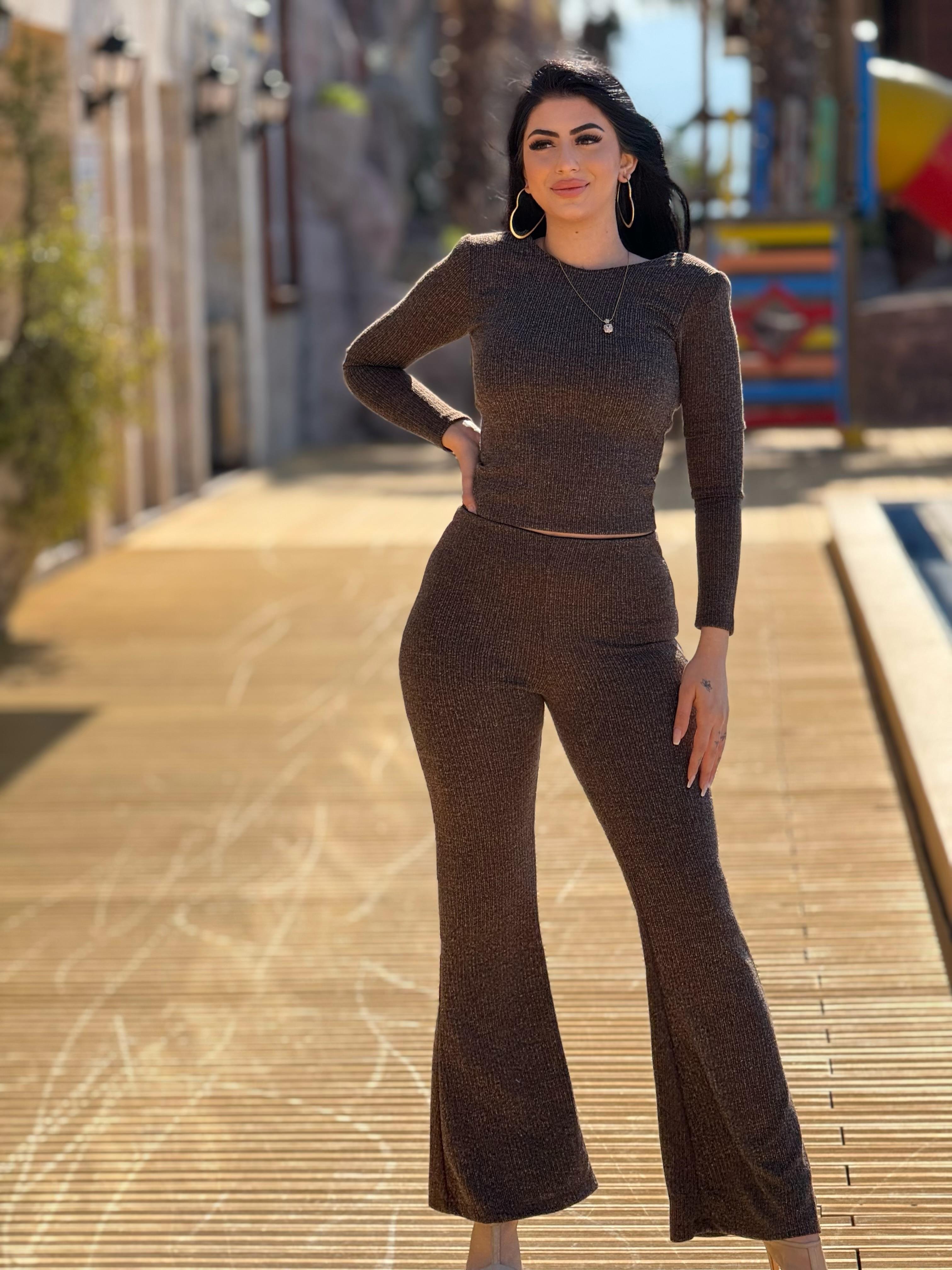 Omuz Vatkalı Simli Kahve Takım