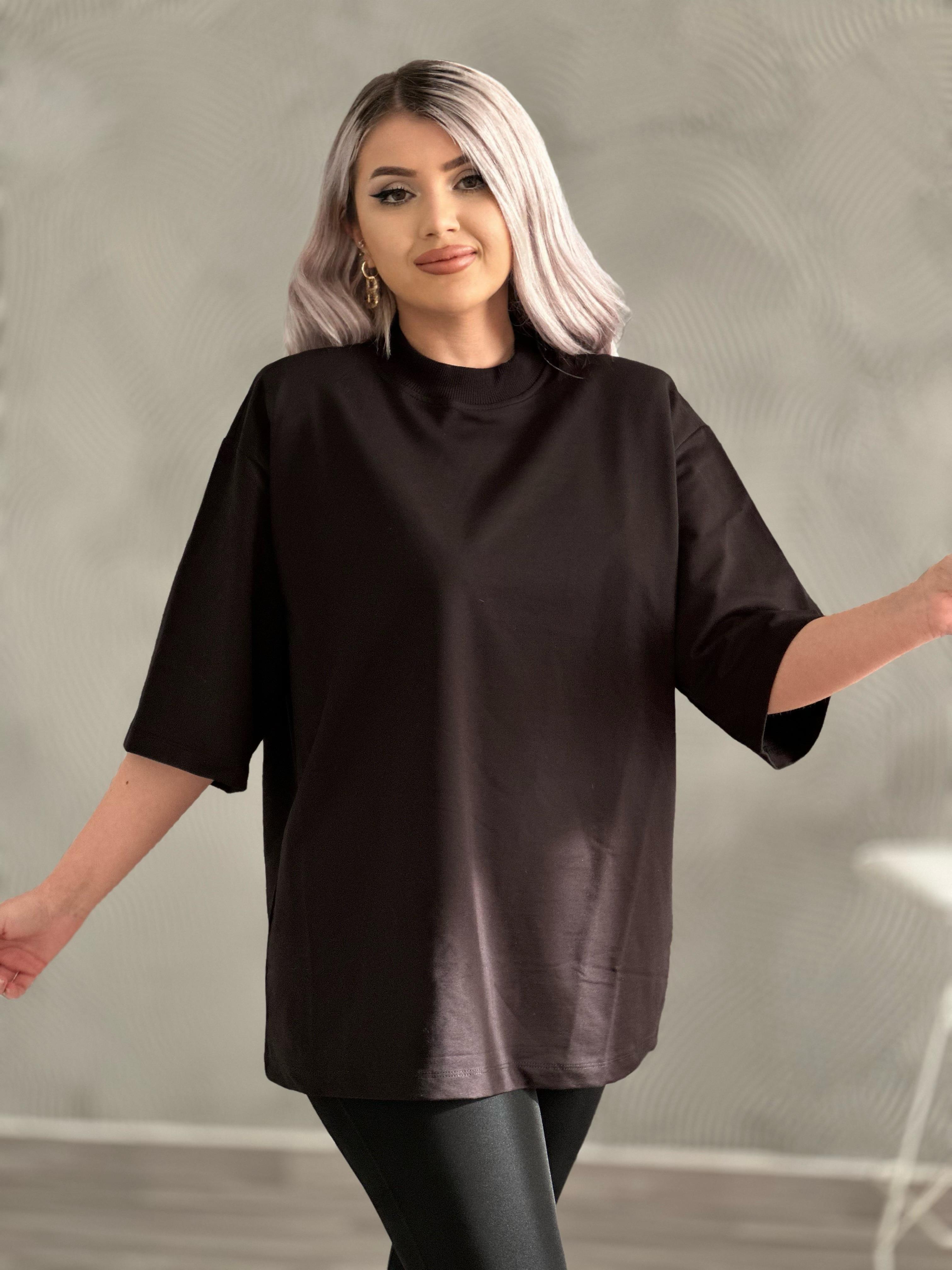 Siyah Dik Yaka Basic Tişört