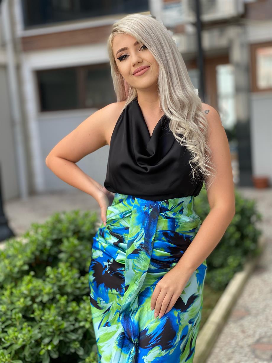 Siyah Saten Tasarım Degaje Yaka Bluz
