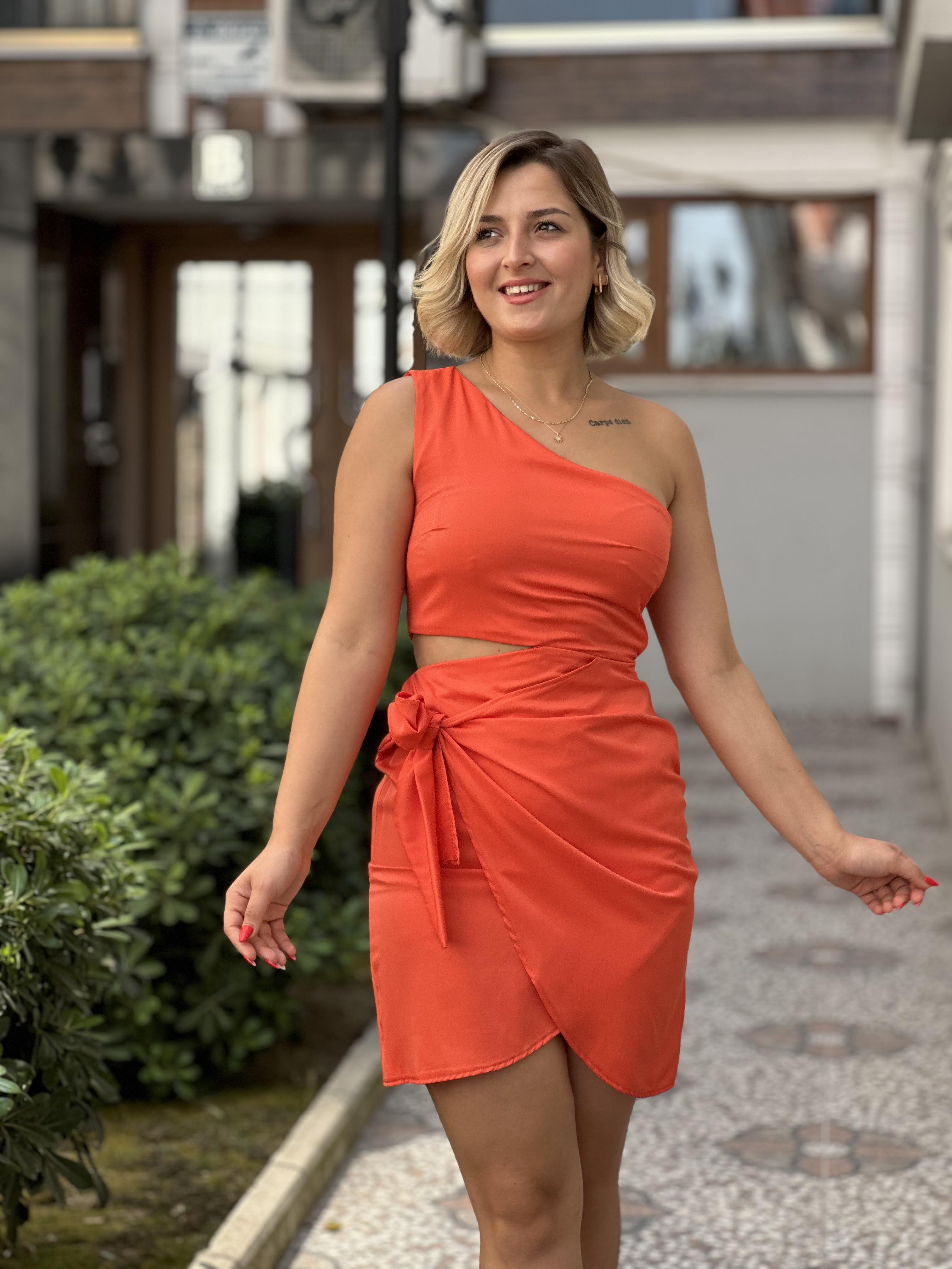 Tek Omuz Saten Tasarım Elbise