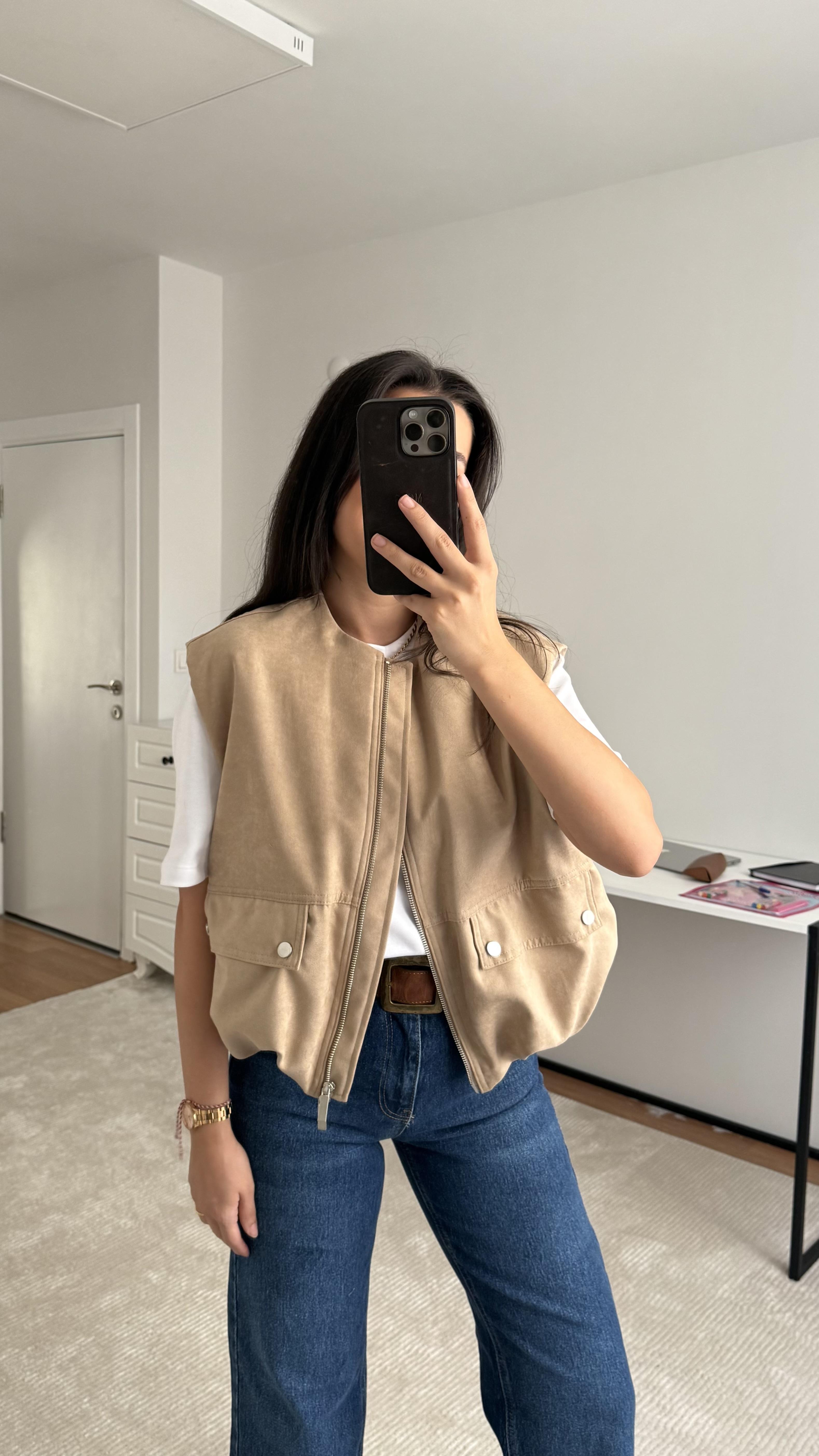 Bej Beli Lastikli Süet Yelek