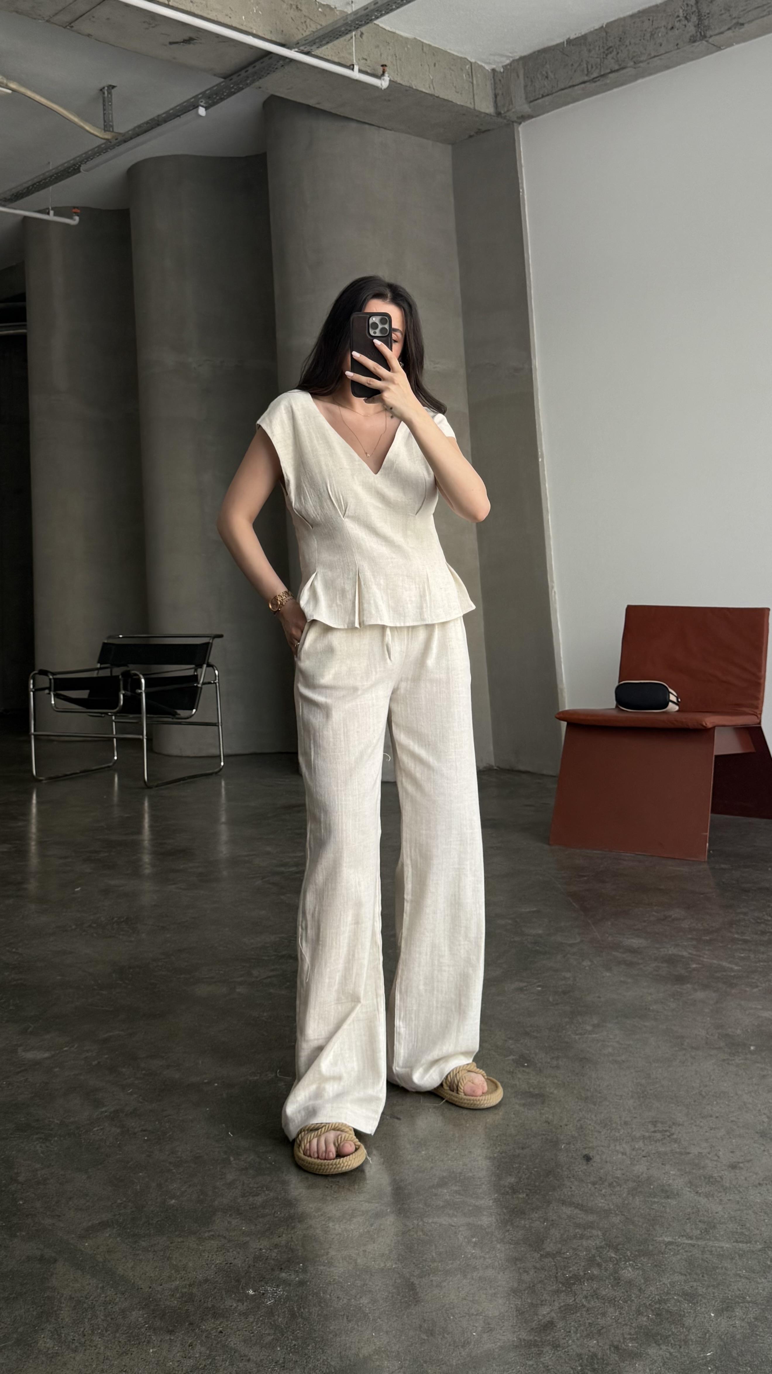 Bej Keten V Yaka Bluz Staright Pantalon Takım