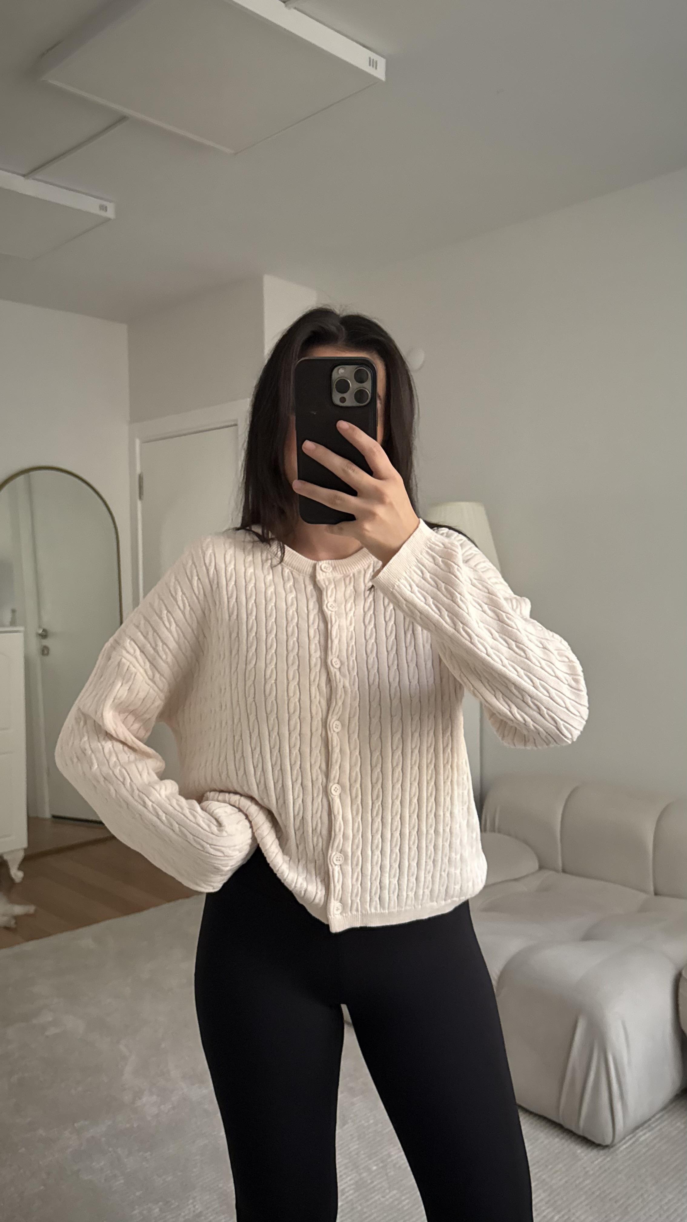 Ekru Saç Örme Premium Hırka