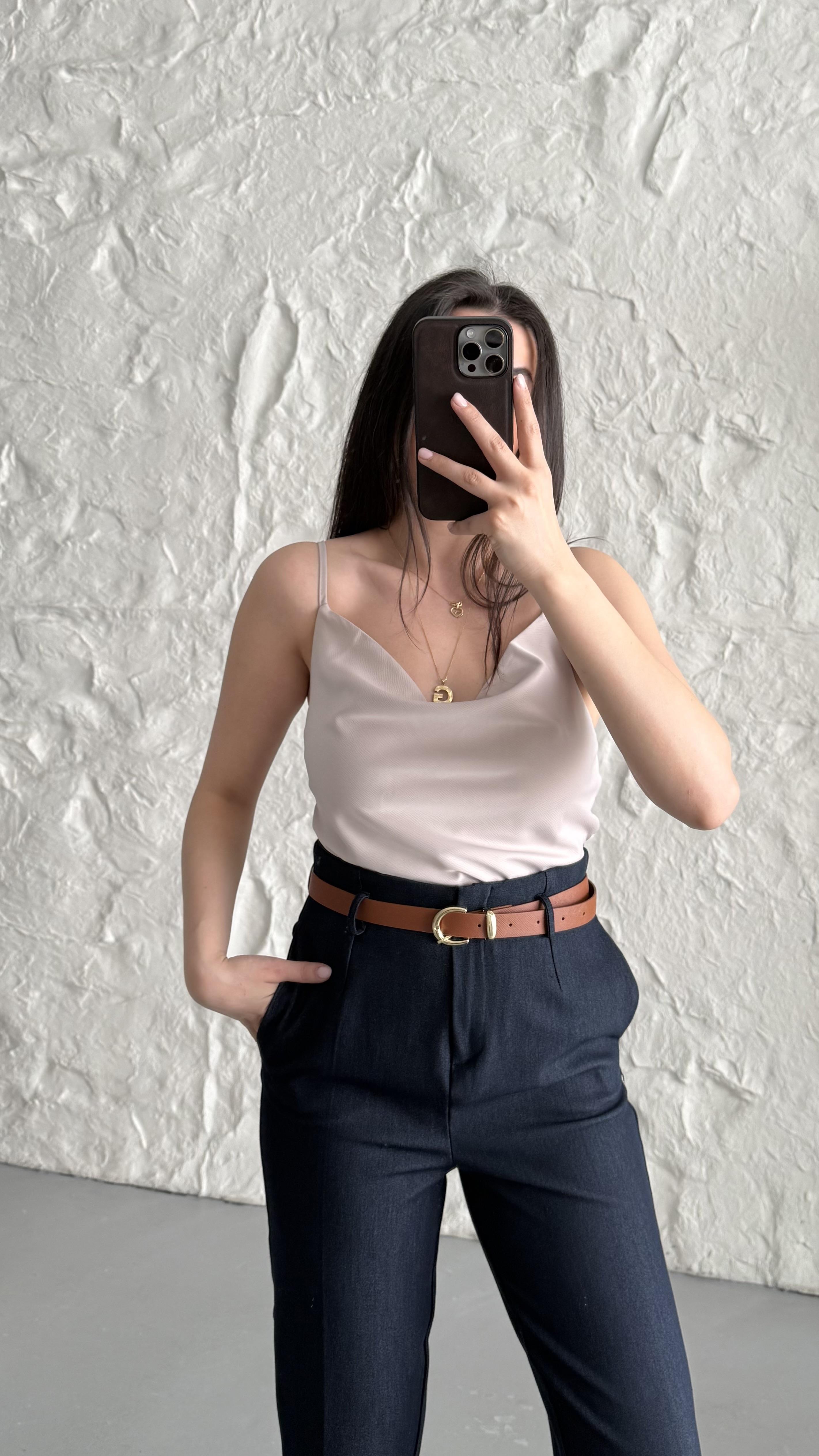 Ekru Saten İp Askılı Bluz