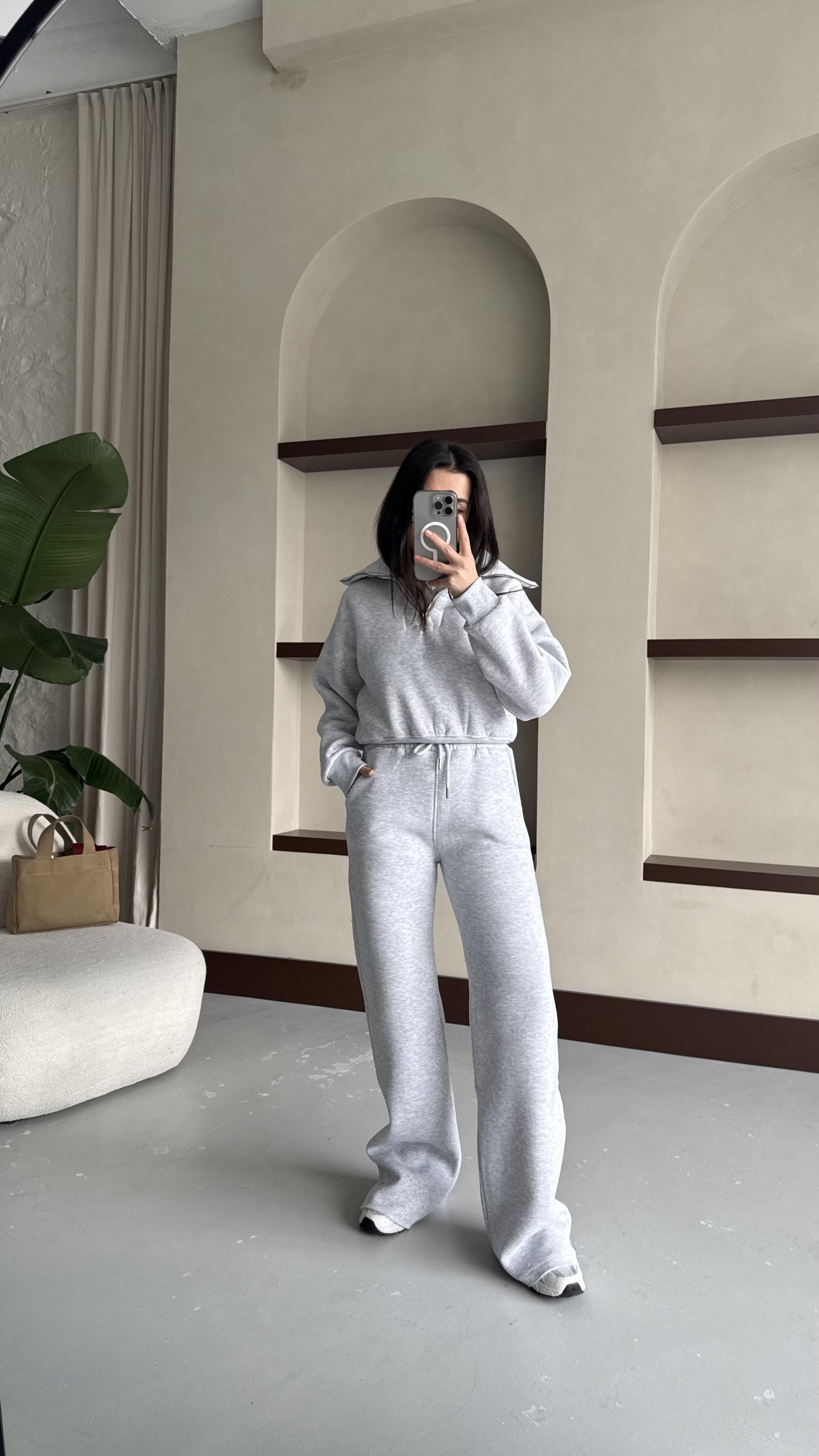 Gri Pamuklu Fermuarlı Sweatshirt ve Pantolon Takım