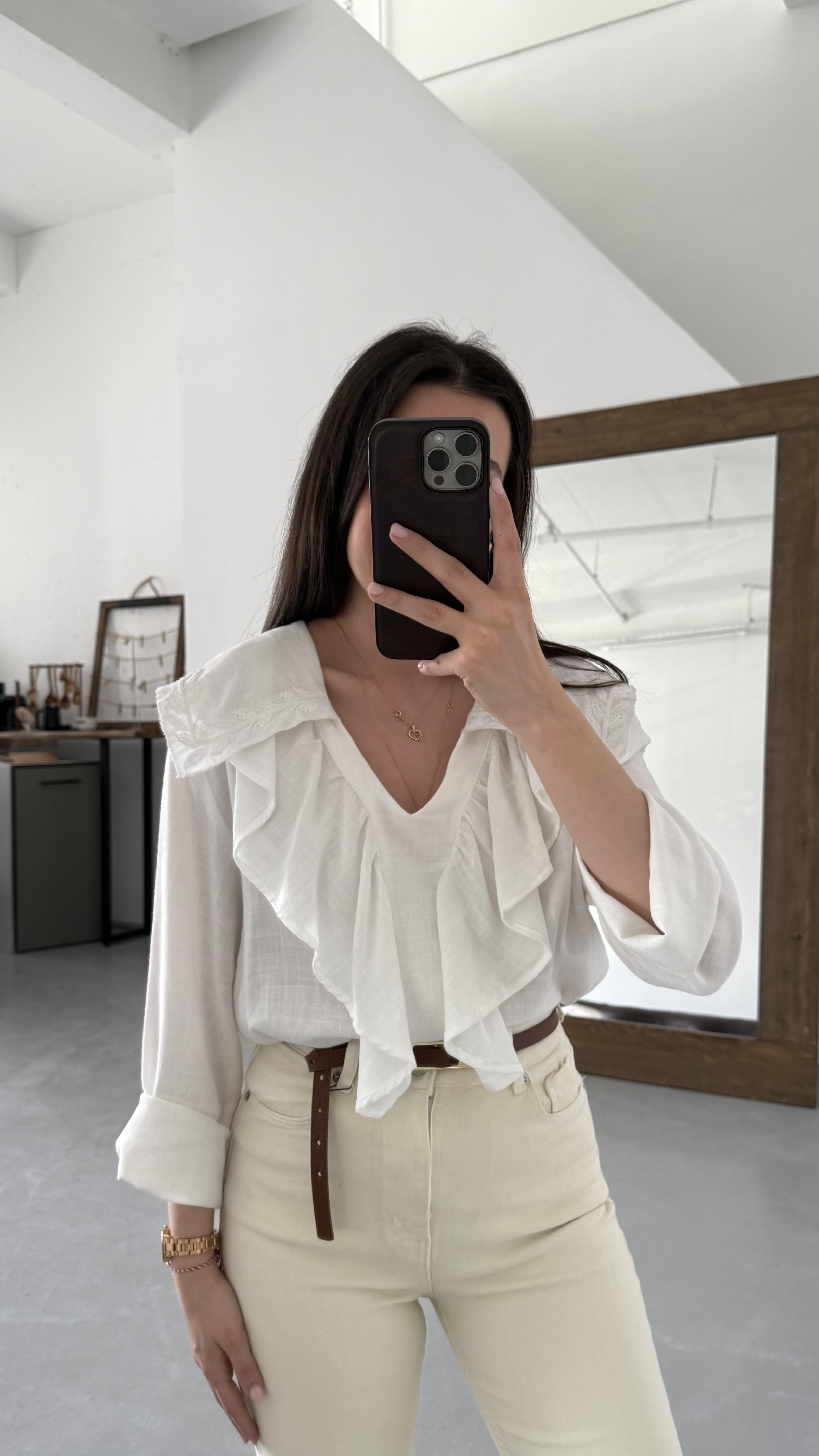 İşleme Detaylı Pileli Keten Bluz