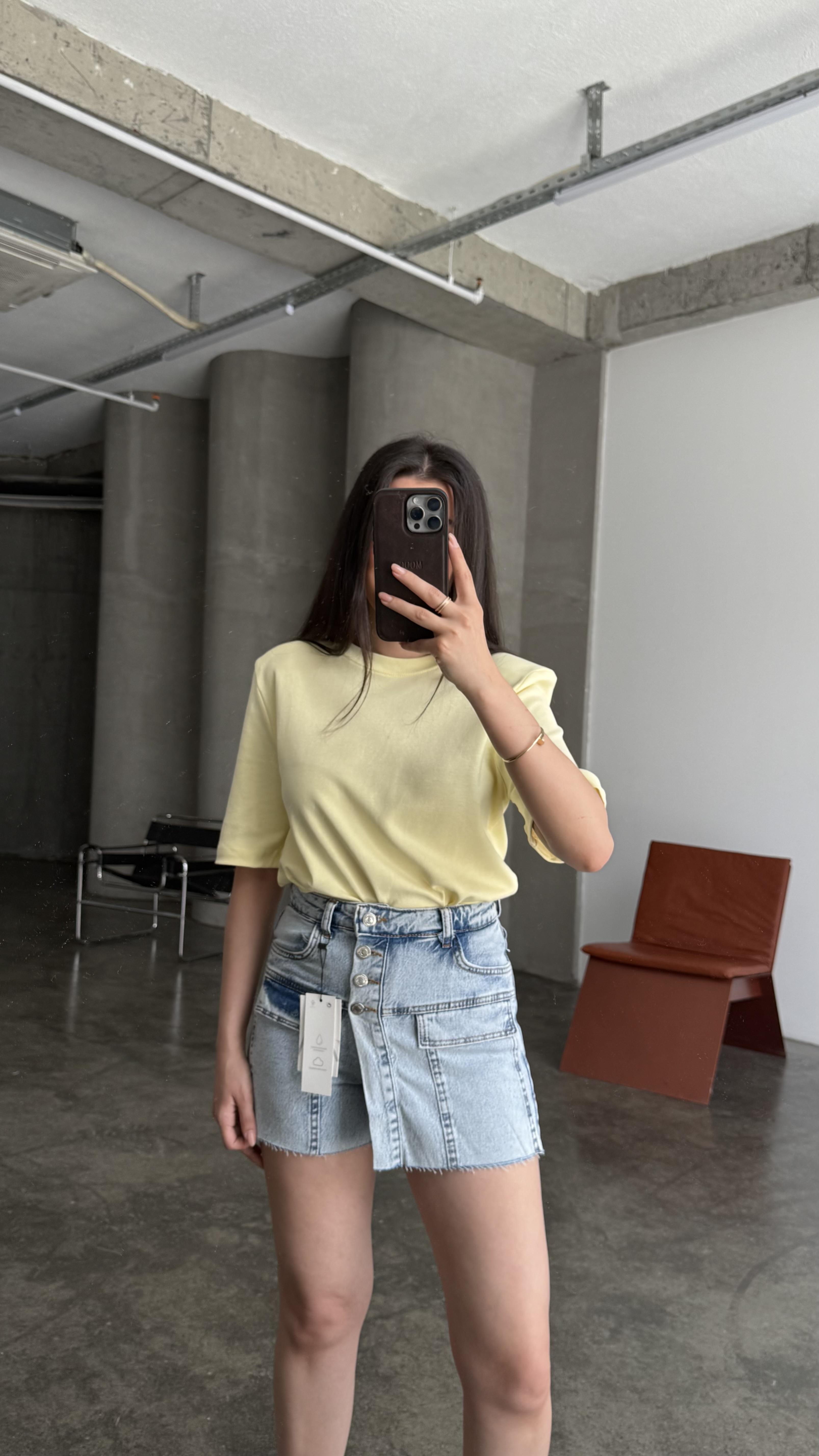 Marka Donuk Mavi Düğmeli Denim Şort Etek