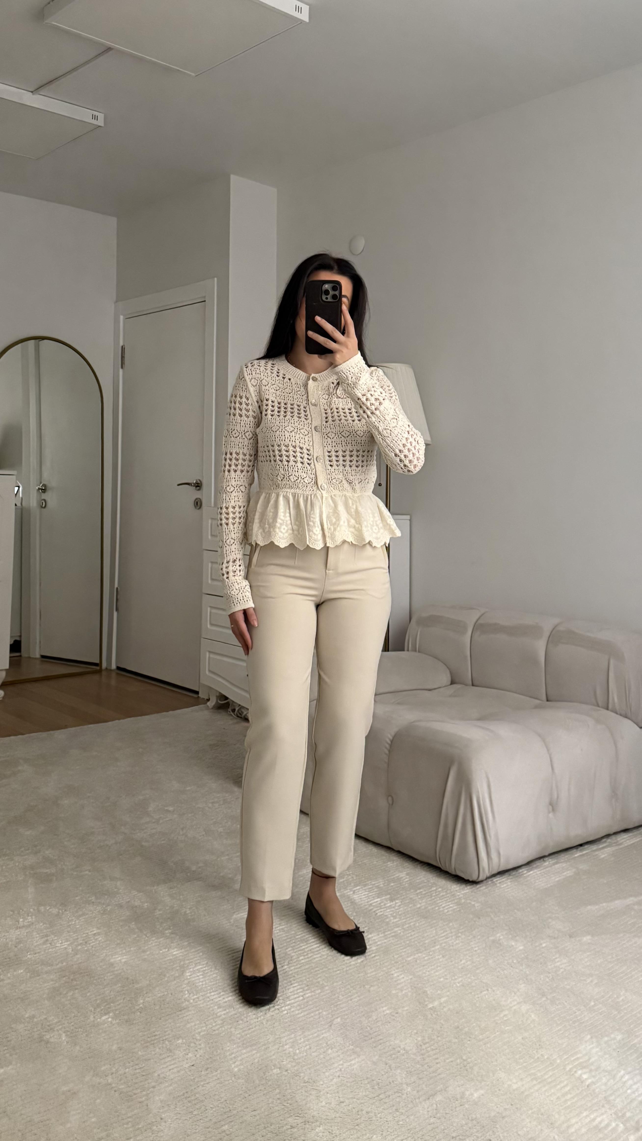 Marka Ekru Filetolu Kumaş Pantolon