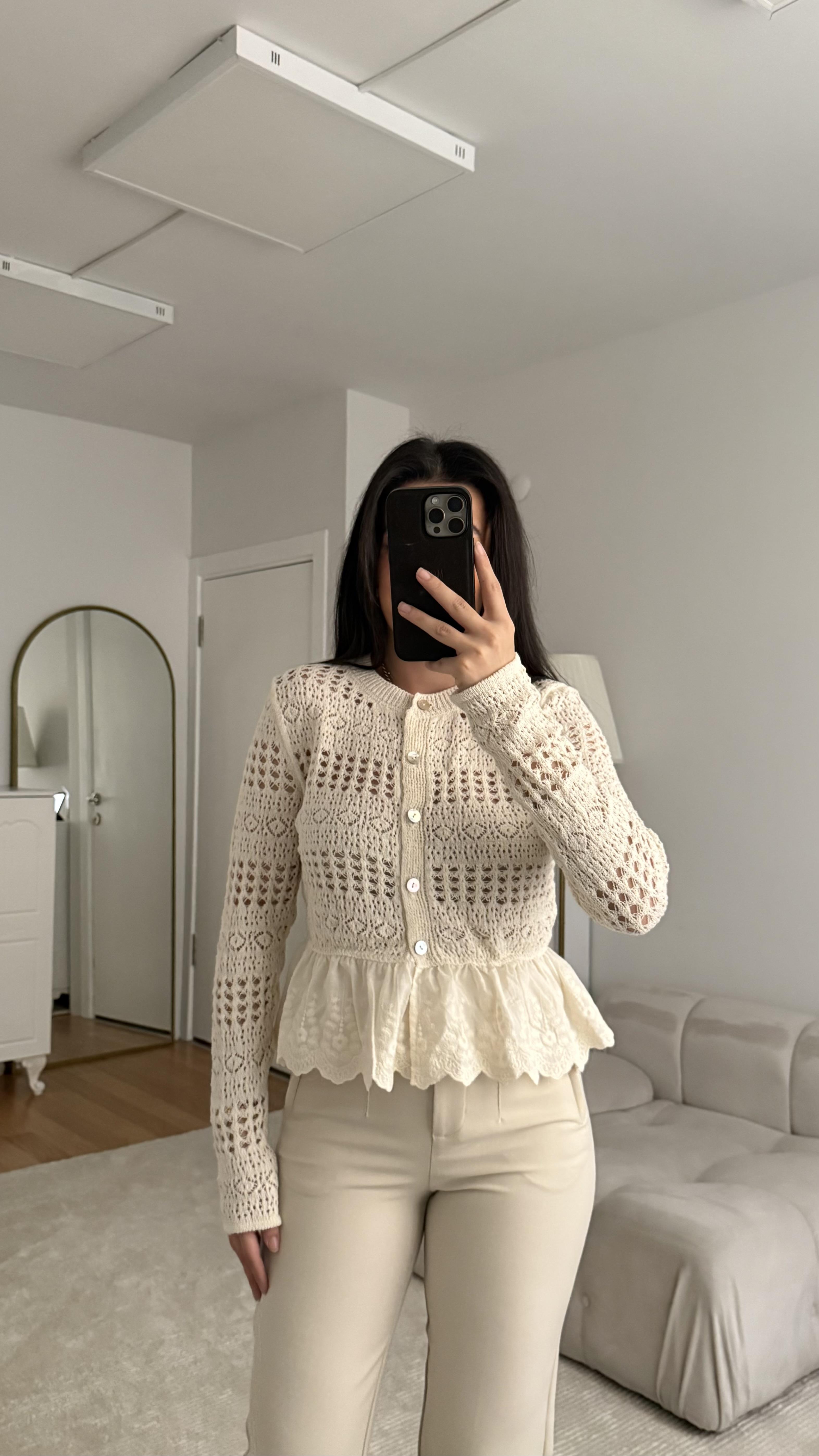 Marka Ekru Triko Örme Hırka