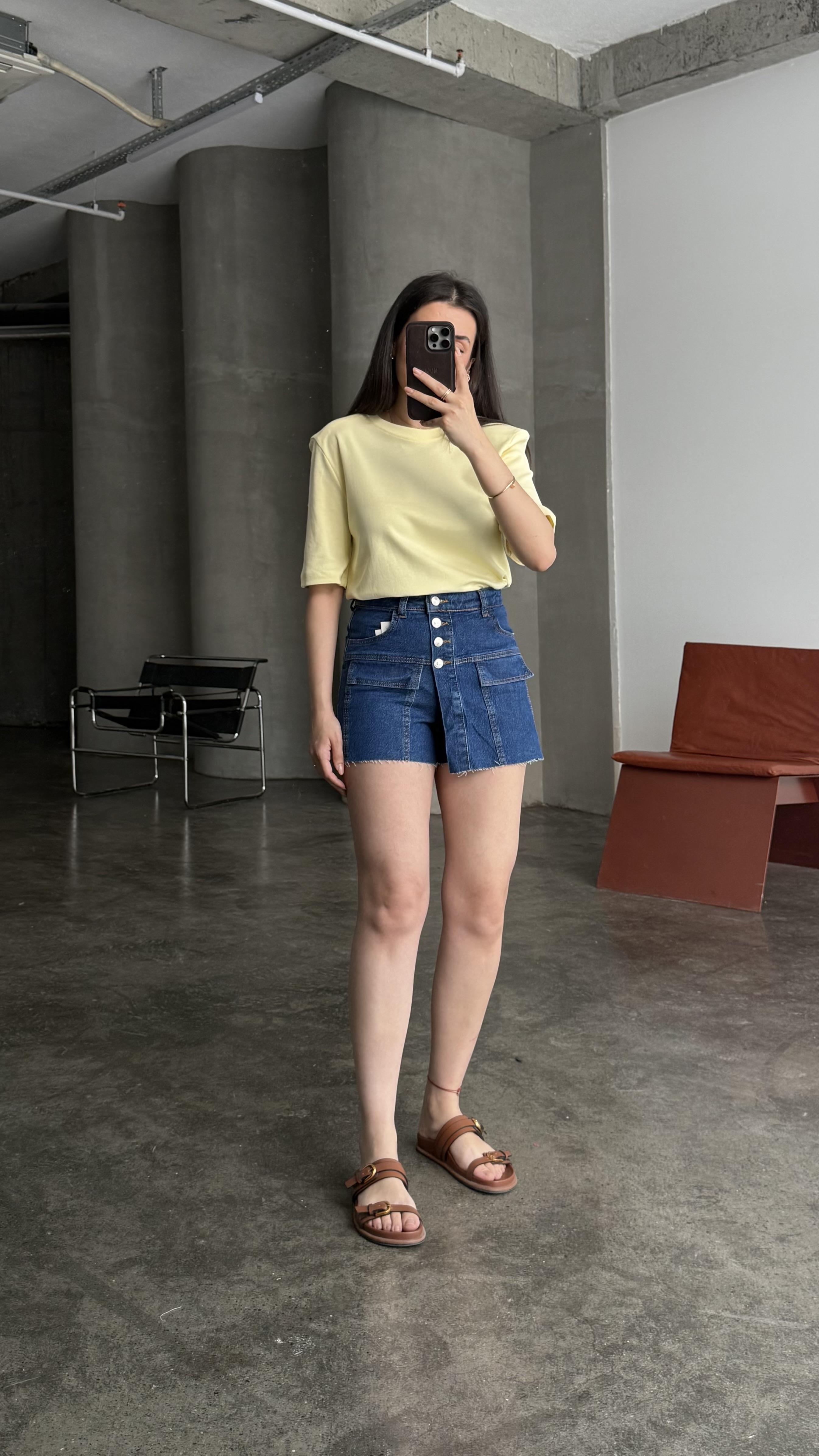 Marka Koyu Mavi Düğmeli Denim Şort Etek