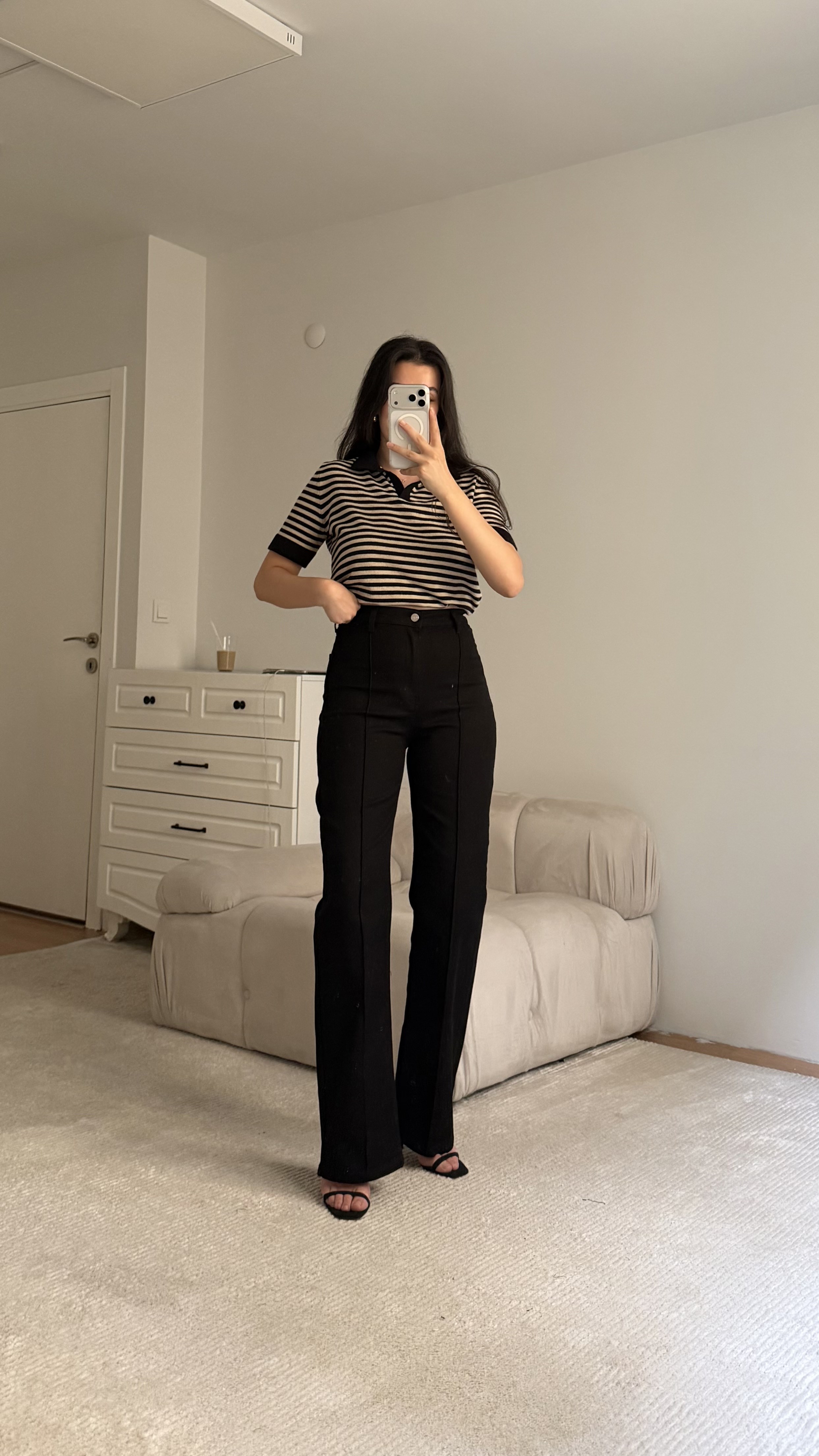 Marka Siyah Çimalı Düz Kesim Denim
