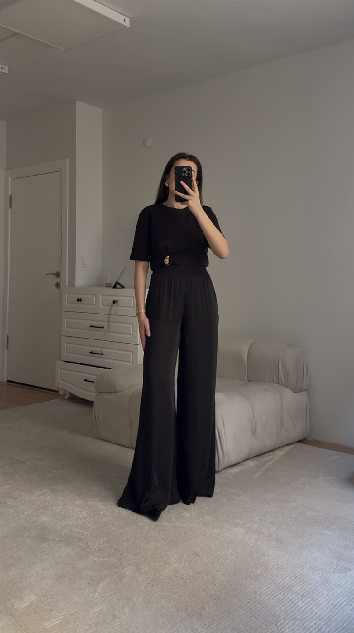 Marka Siyah Dökümlü Pantolon