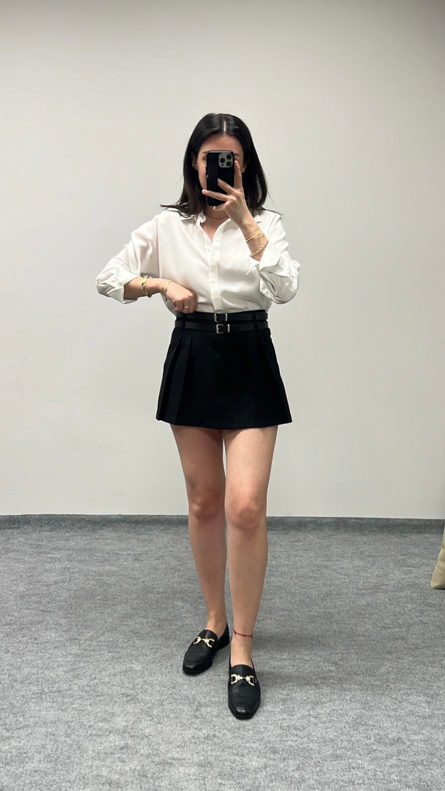 Marka Siyah Kemerli Şort Etek