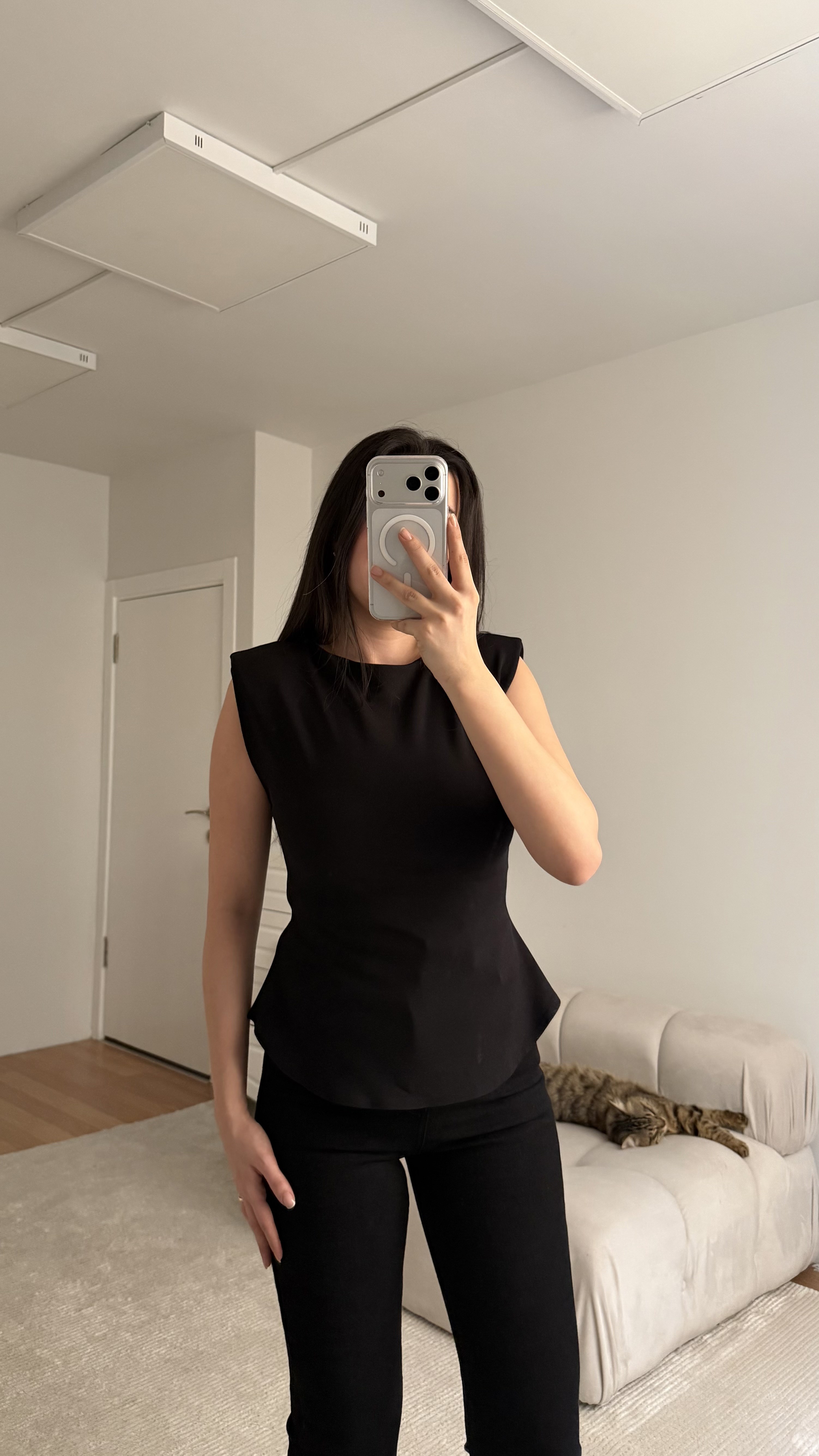 Marka Siyah Vatkalı Basic Bluz 