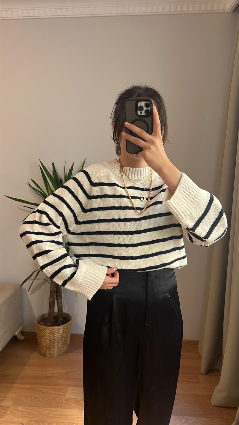 MD DİK YAKA EKRU ÇİZGİLİ TRİKO