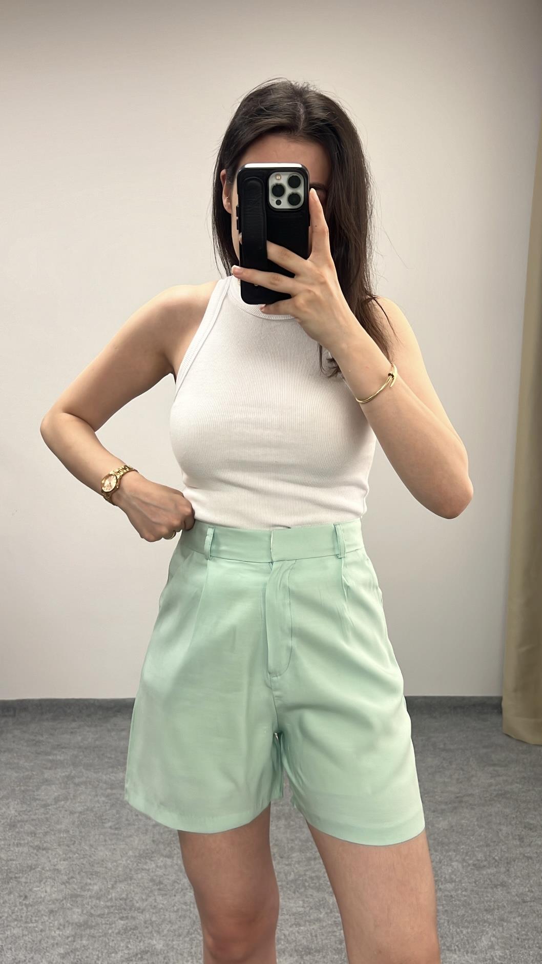 Mint Pens Detay Bermuda Şort