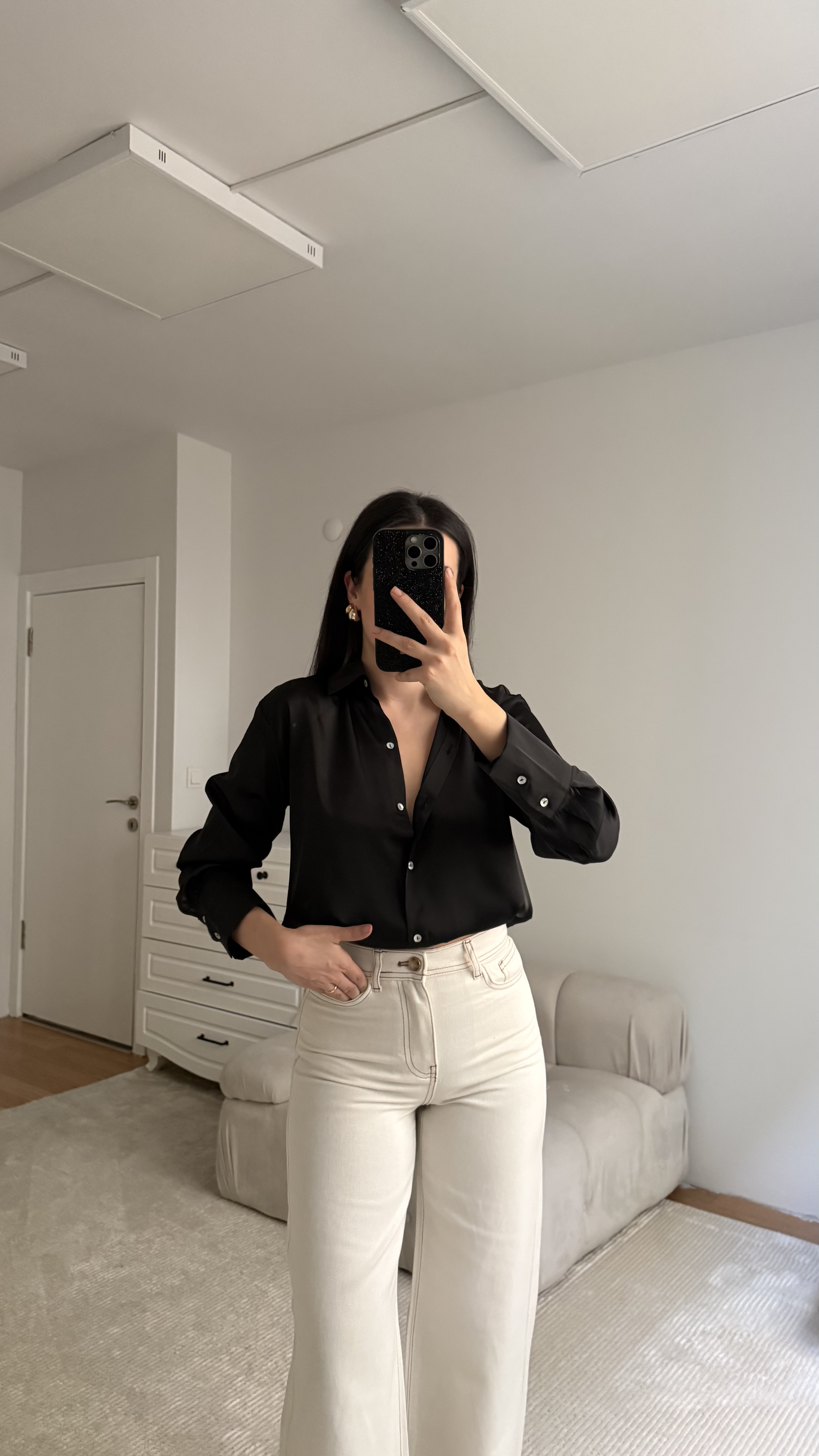 MNG Siyah Saten Gömlek