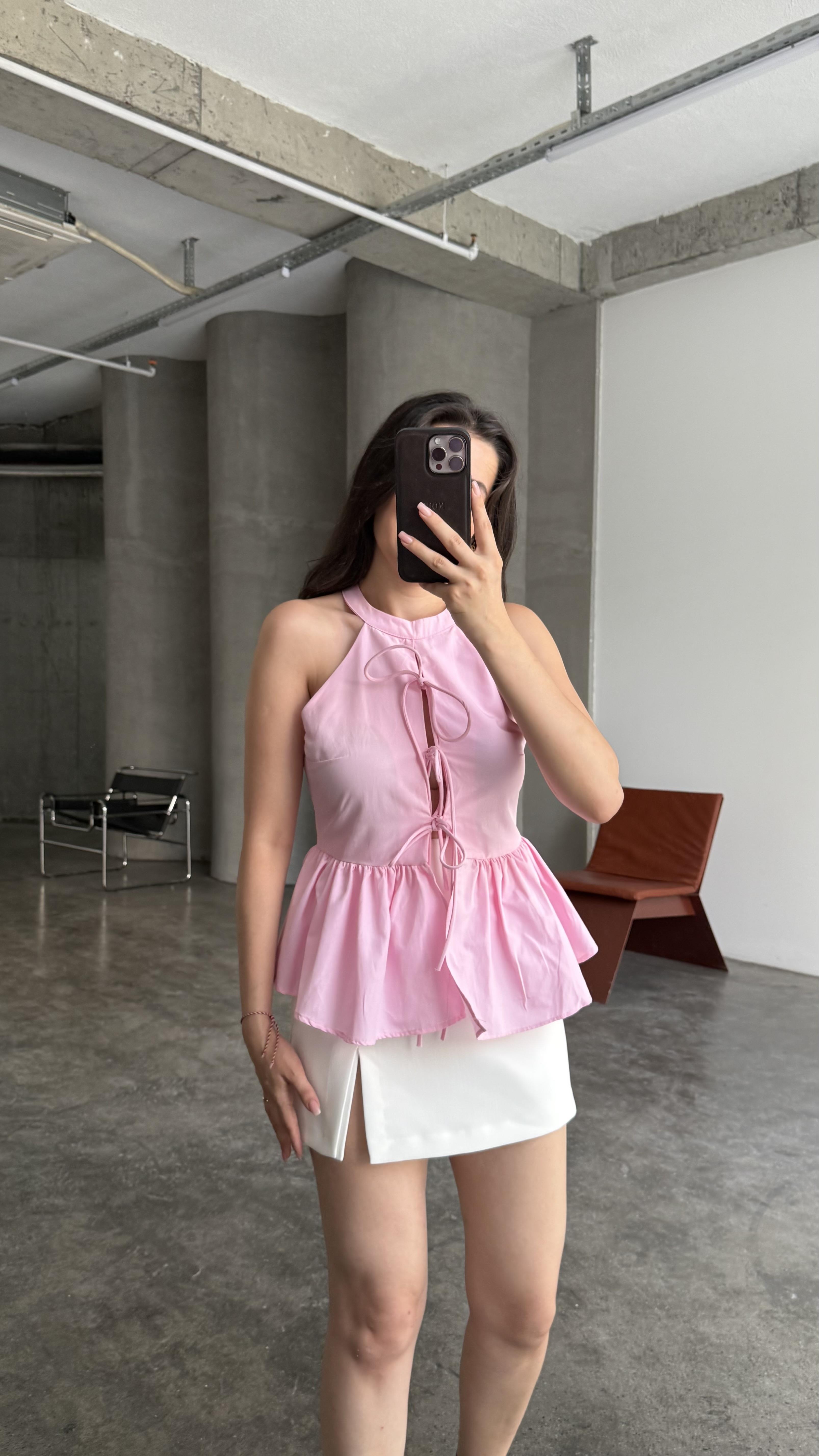 Pembe Halter Yaka Bağcık Detay Bluz