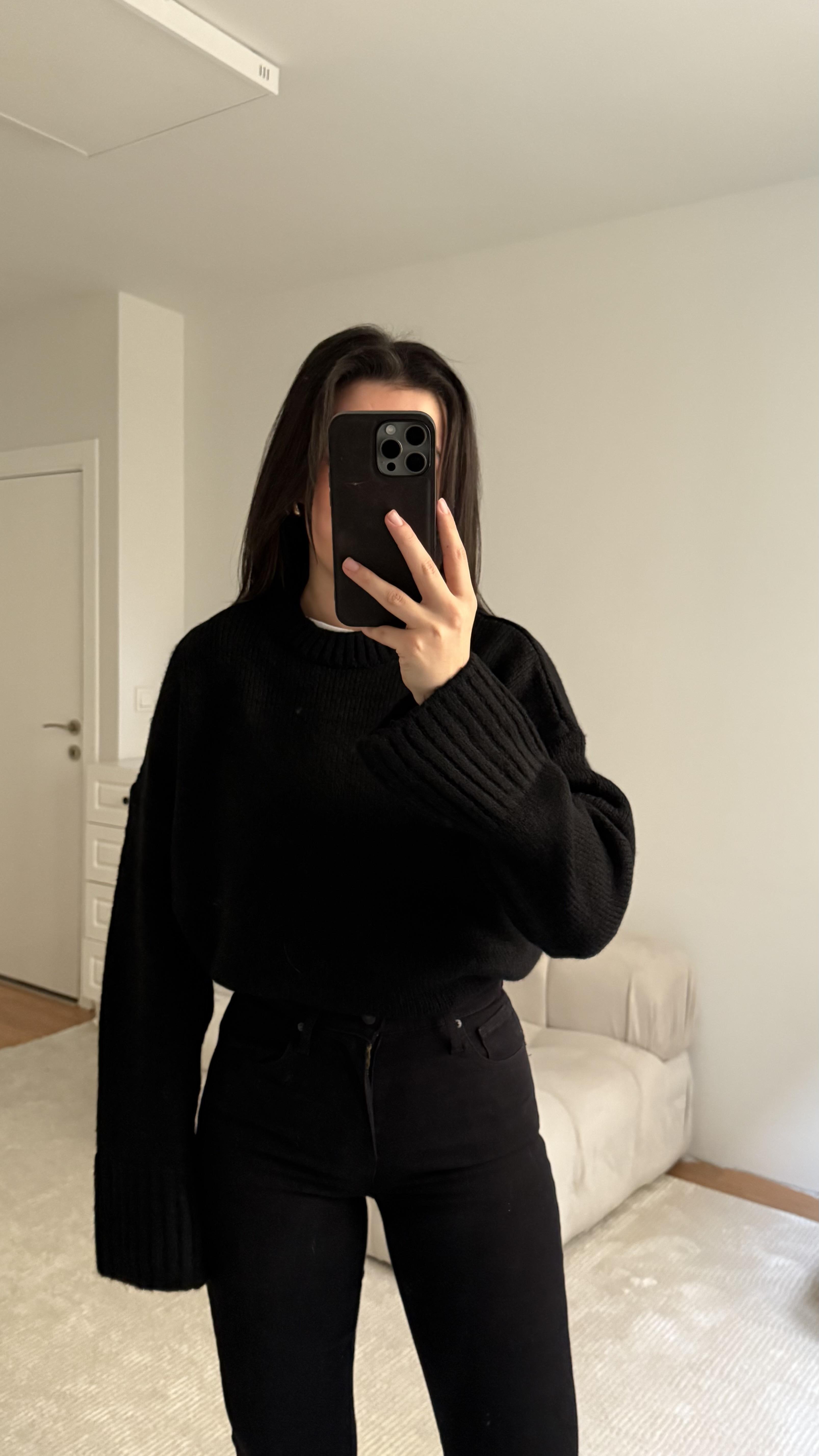 Siyah Bisiklet Yaka Oversize Triko