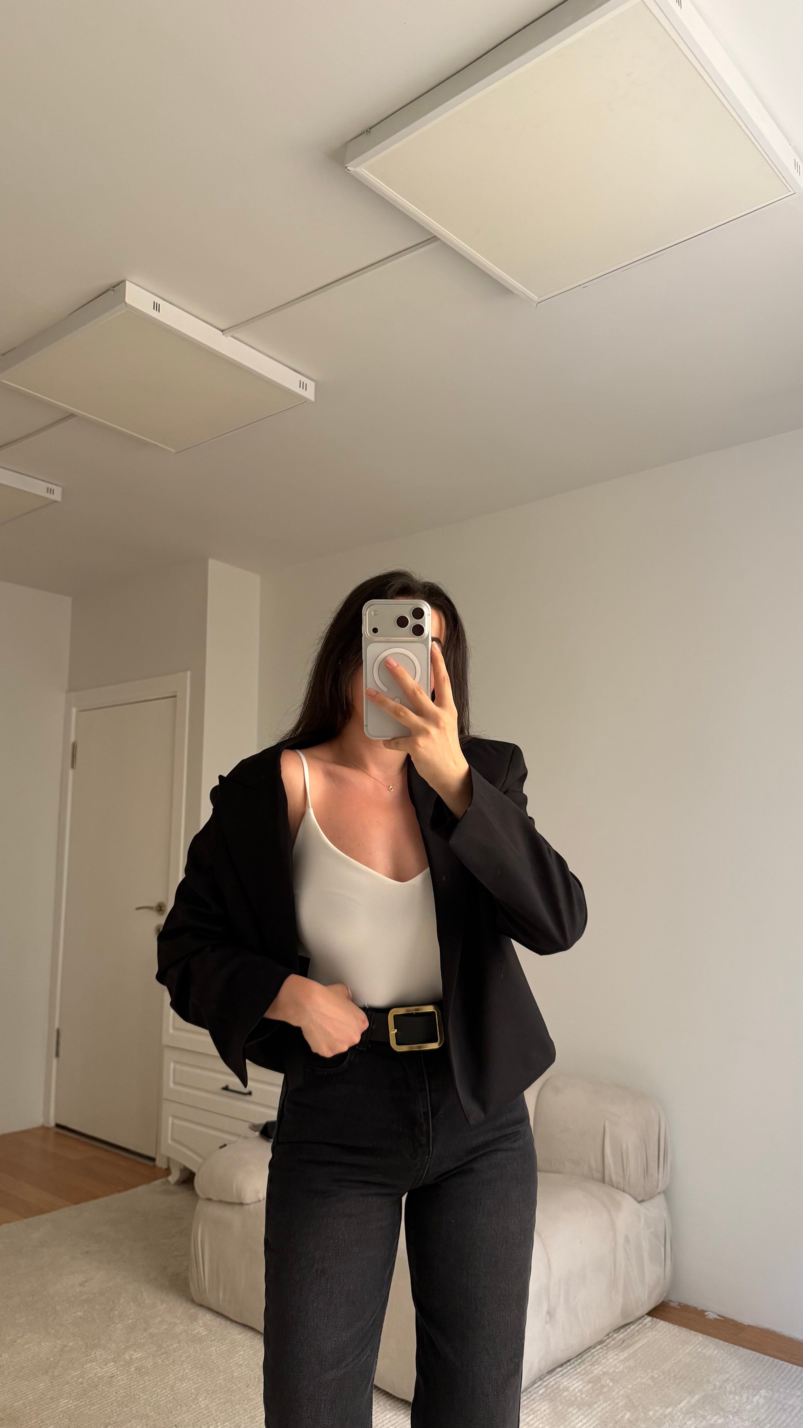 Star Beyaz V Yaka Askılı Body Suit