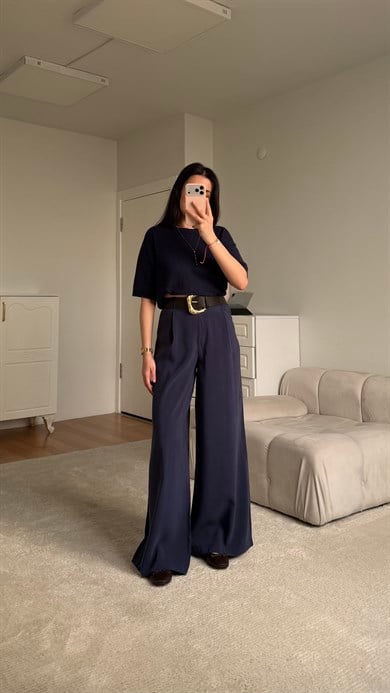 Elegant Lacivert Bol Paça Kemerli Pantolon