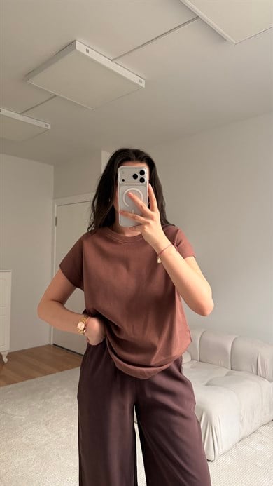 Kahve Düşük Kol Bisiklet Yaka Tişört 