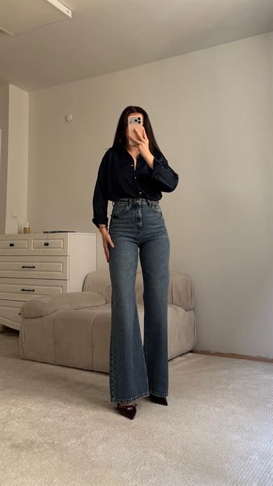 Marka Mavi Bol Paça Düz Kesim Jean