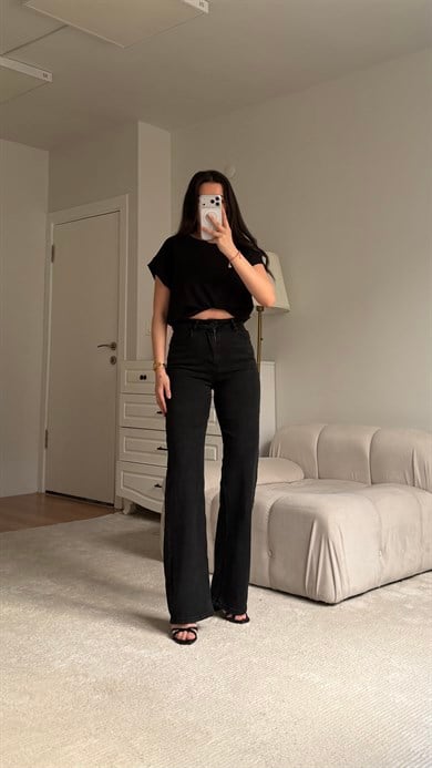 Marka Yıkamalı Siyah Düz Kesim Jean