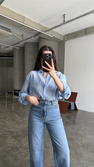 Mavi Transparan Sırt Düğme Detaylı Gömlek